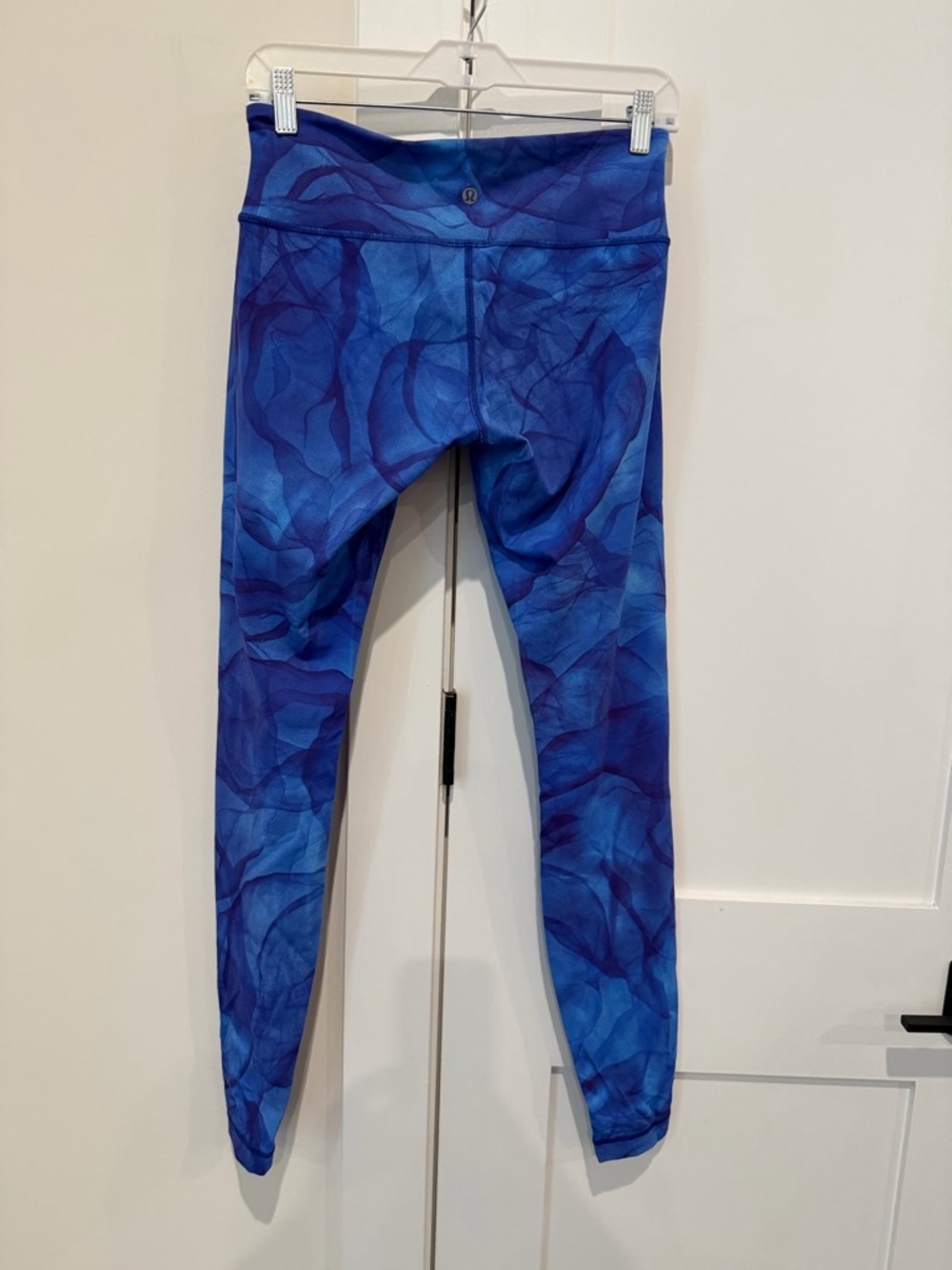 Lululemon Leggings in Midnight Tulle Multi Size 6 EUC Athleisure Yoga Athletic - Picture 10 of 10